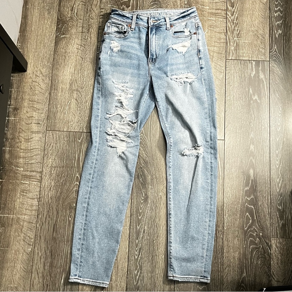 AEO Ripped Stretch Mom Jean